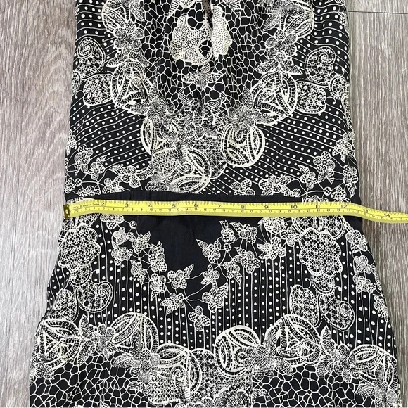 Nicole Miller Black and White Halter Maxi Sundress. Pre owned. - Picture 15 of 15